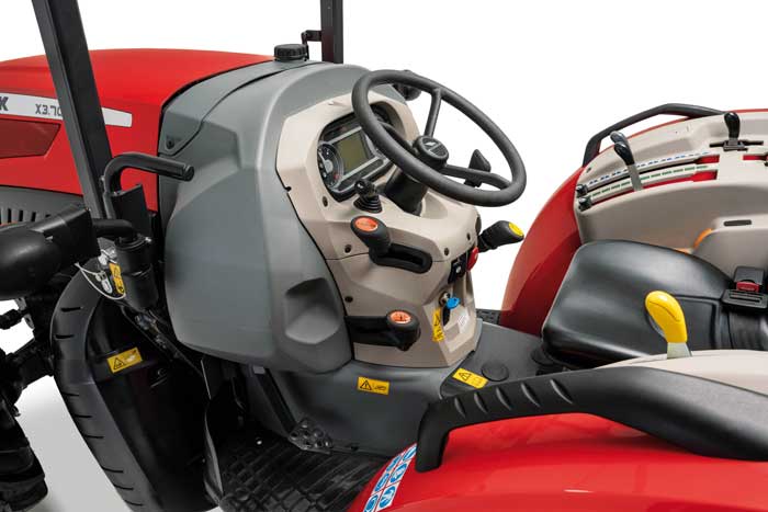 MC_RS61_X3F_Plat_Studio_023 McCormick X8 VT-Drive