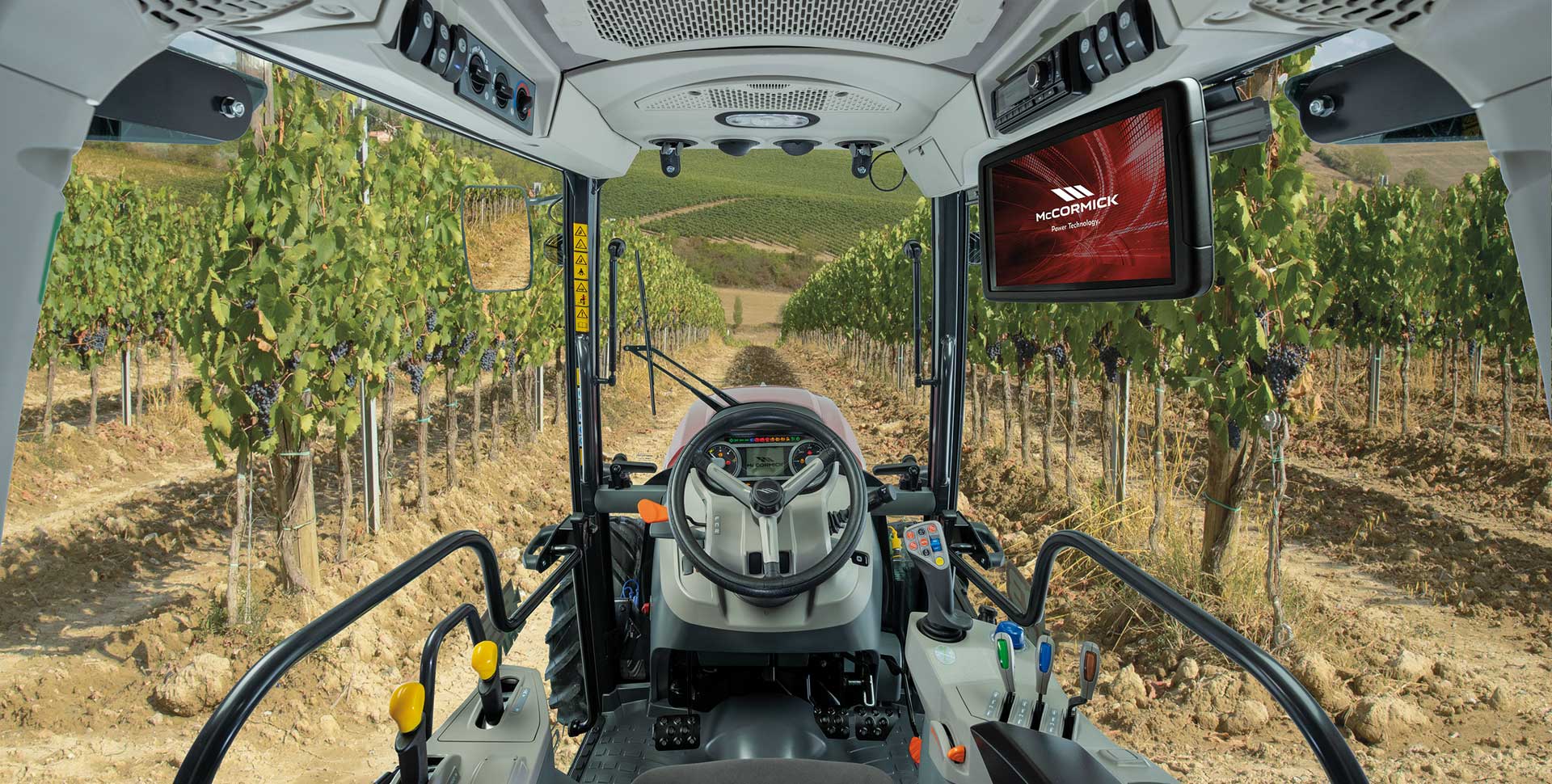 MC_RP5D_X4F_MetallicRed_NewDecal_Cab_Field