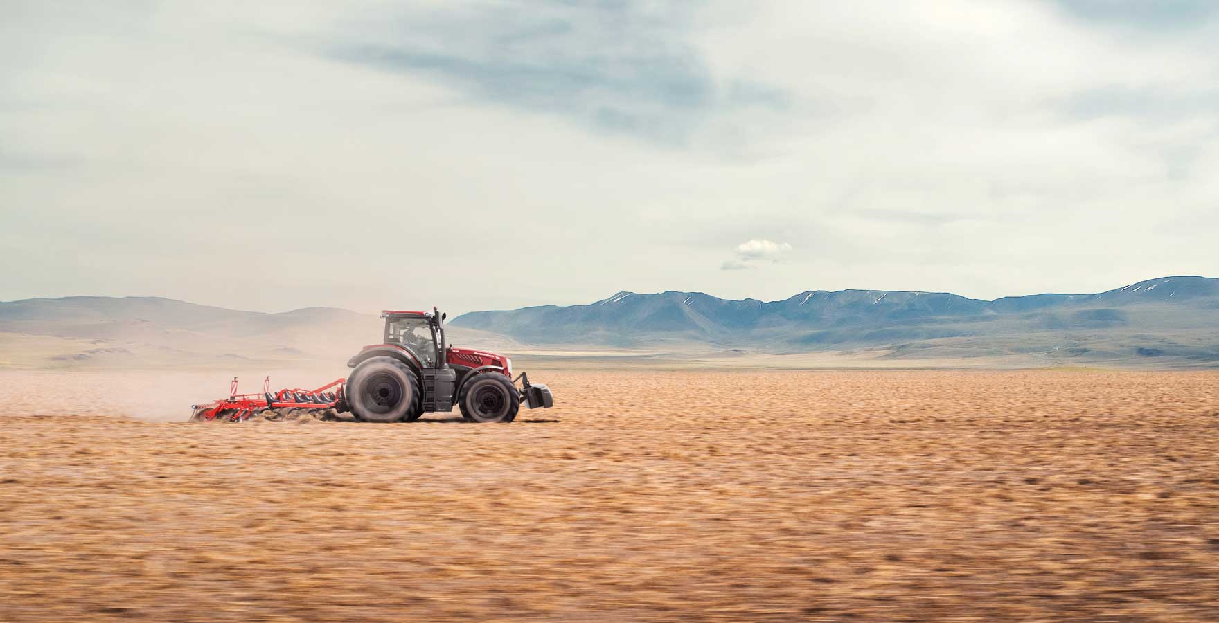MC_RPF2_X8_MetallicRed_NewCab_Field_Subsoiler